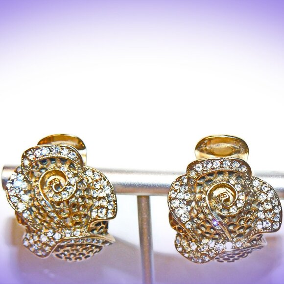 Gold Plate Rhinestone Rose Shape Clip On Earrings - Picture 3 of 6